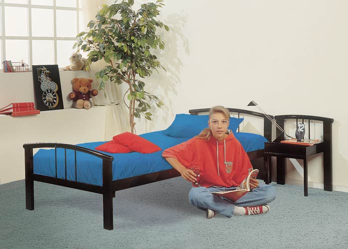 FT-p12-13-Model-Florence-Effen-bed