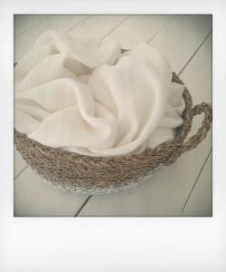 Momo-sheet-white