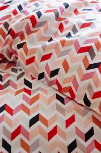 Zigzag-red-AUP-vj14-02