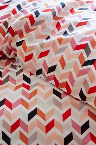 Zigzag-red-AUP-vj14-02